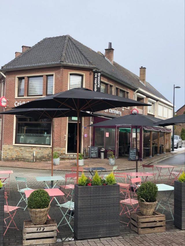 Homestay La Montagne Des Coeurs Eygenbilsen Eksteriør bilde